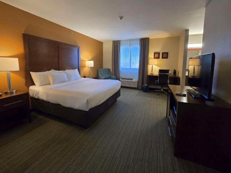 Comfort Inn Ferdinand image