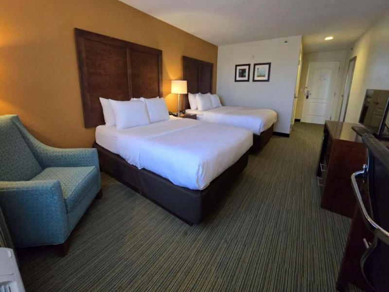 Comfort Inn Ferdinand image 3