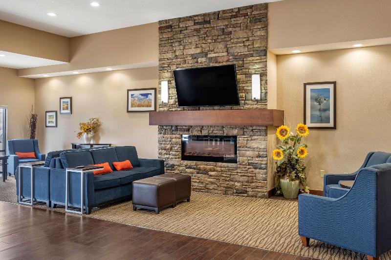 Comfort Inn & Suites Augusta image