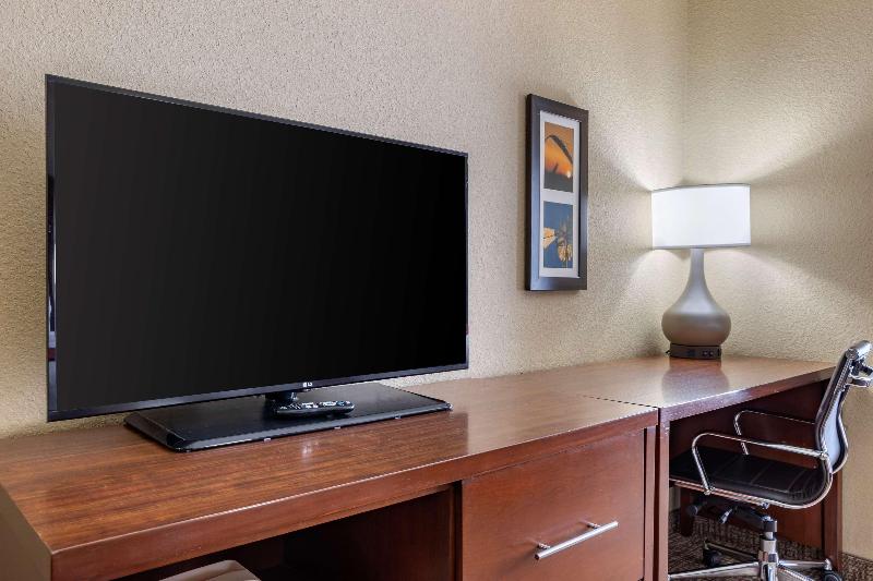 Comfort Inn & Suites Augusta image