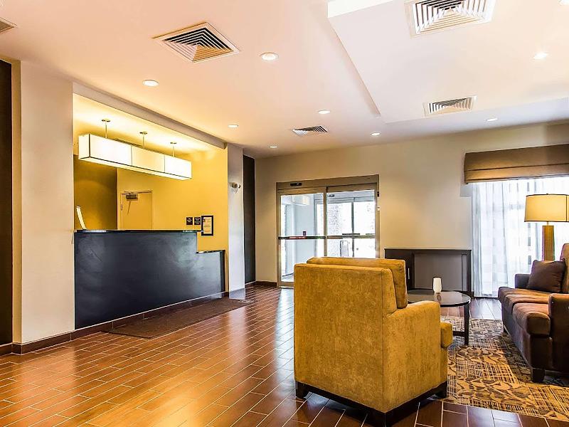Wingate By Wyndham Jonesboro La image