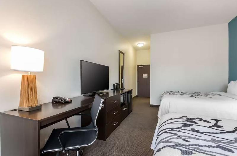 Wingate By Wyndham Jonesboro La image