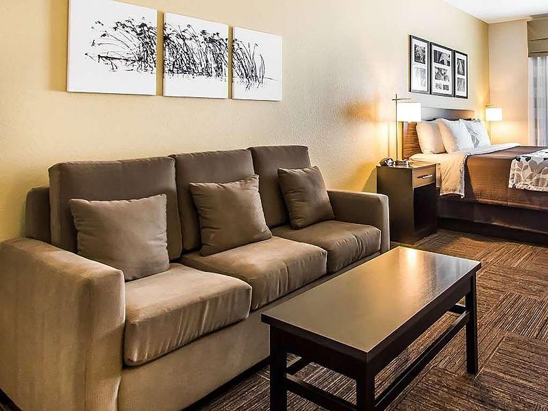 Wingate By Wyndham Jonesboro La image