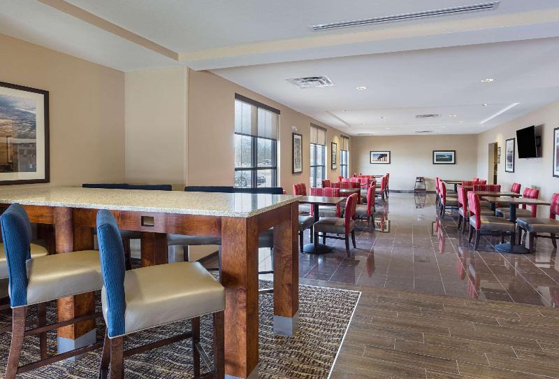 Comfort Inn & Suites Zachary image