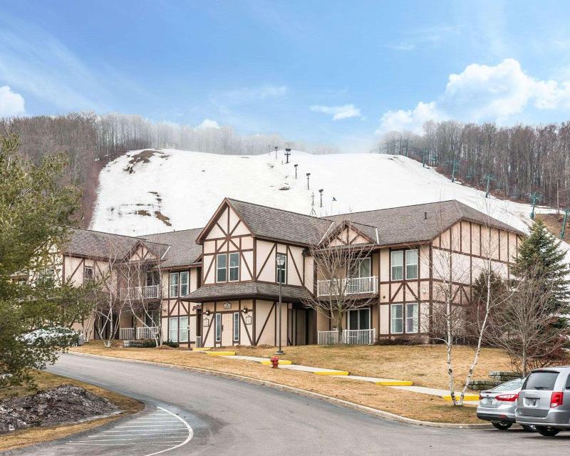 Bluegreen Vacations Mountain Run at Boyne, an Asce image