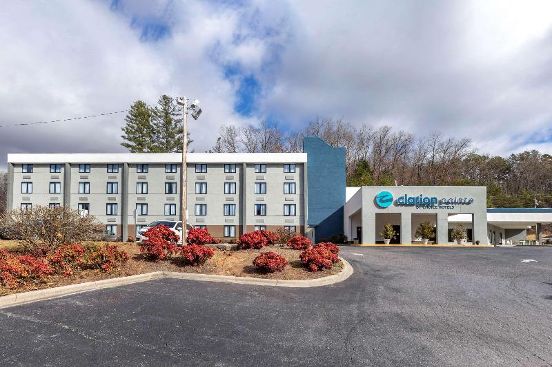 Clarion Pointe Sylva Near Cherokee Area image