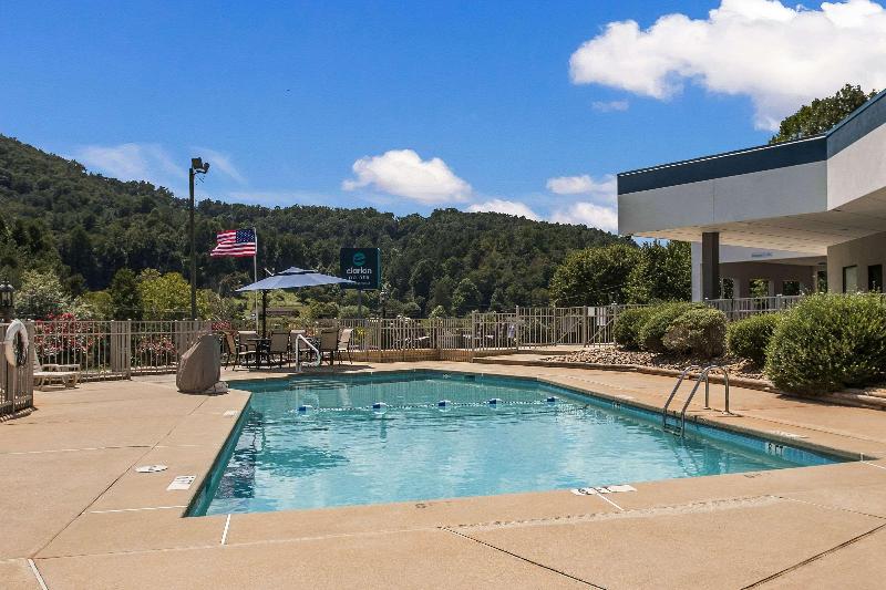 Clarion Pointe Sylva Near Cherokee Area image