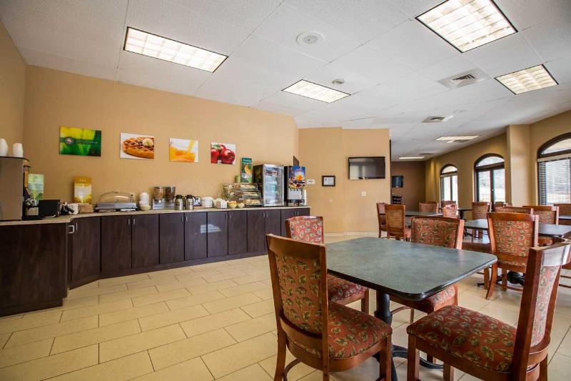 Clarion Pointe Sylva Near Cherokee Area image