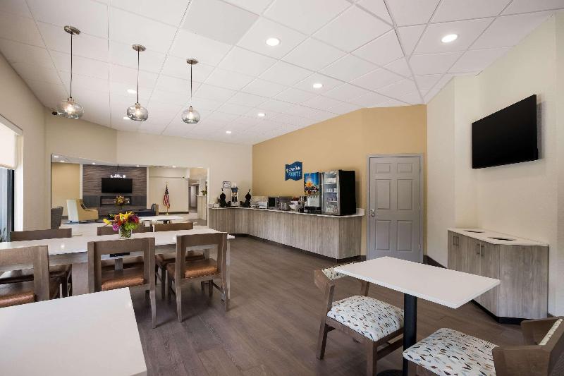 Clarion Pointe Sylva Near Cherokee Area image