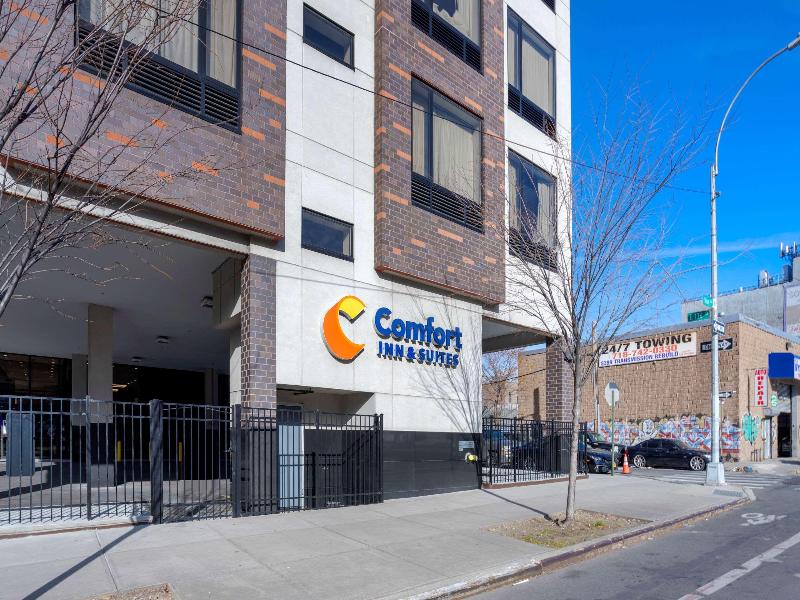 Comfort Inn & Suites near Stadium image