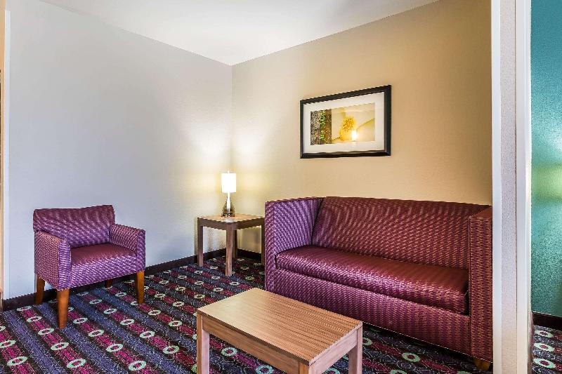 Comfort Inn & Suites Newcastle - Oklahoma City image