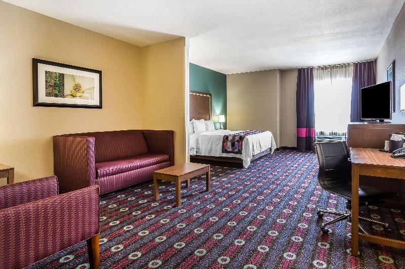 Comfort Inn & Suites Newcastle - Oklahoma City image