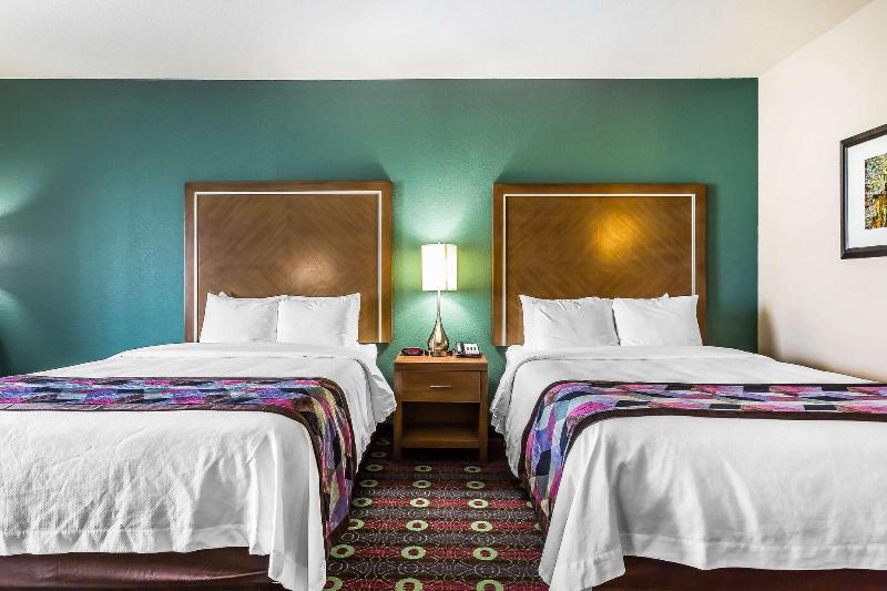 Comfort Inn & Suites Newcastle - Oklahoma City image