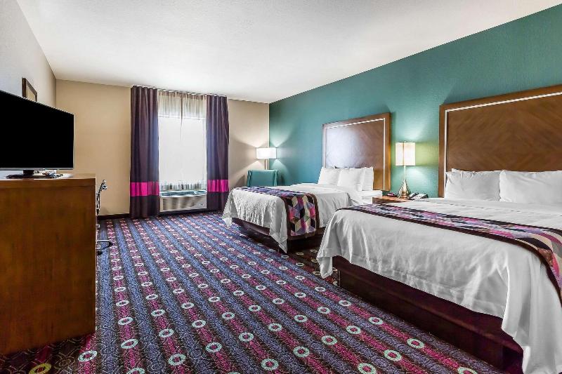 Comfort Inn & Suites Newcastle - Oklahoma City image