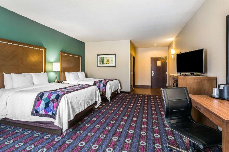 Comfort Inn & Suites Newcastle - Oklahoma City image