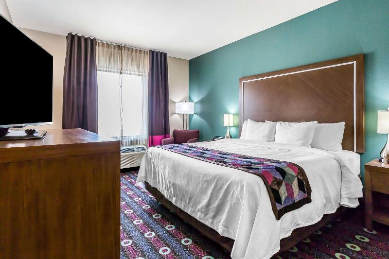 Comfort Inn & Suites Newcastle - Oklahoma City image