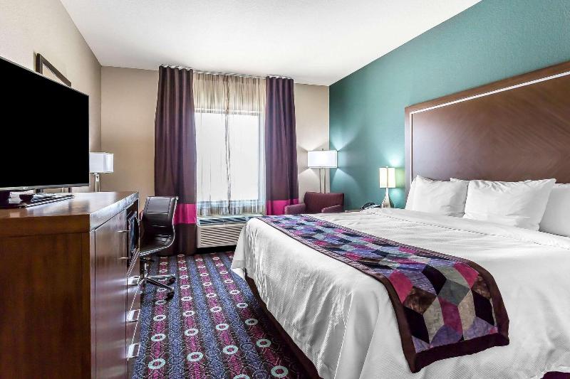 Comfort Inn & Suites Newcastle - Oklahoma City image