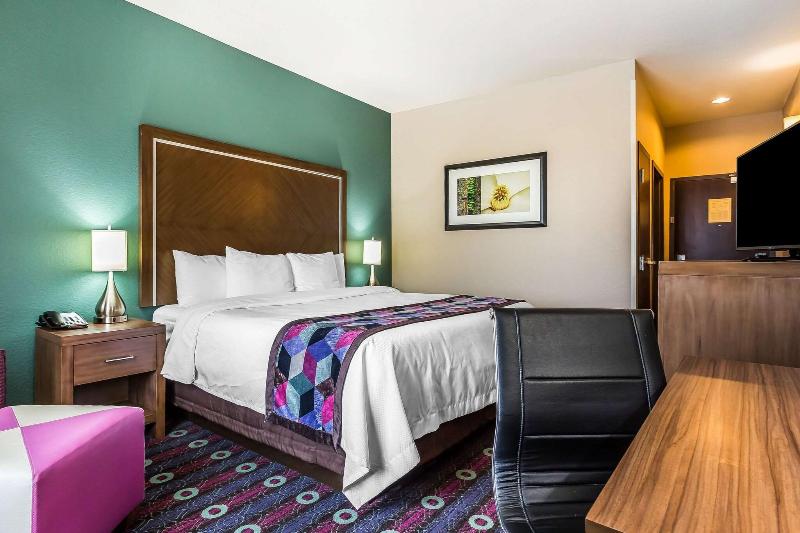 Comfort Inn & Suites Newcastle - Oklahoma City image