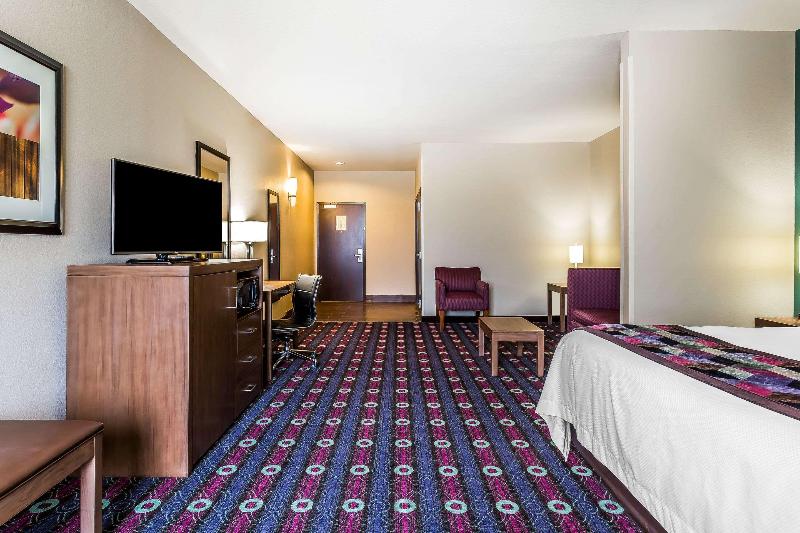 Comfort Inn & Suites Newcastle - Oklahoma City image