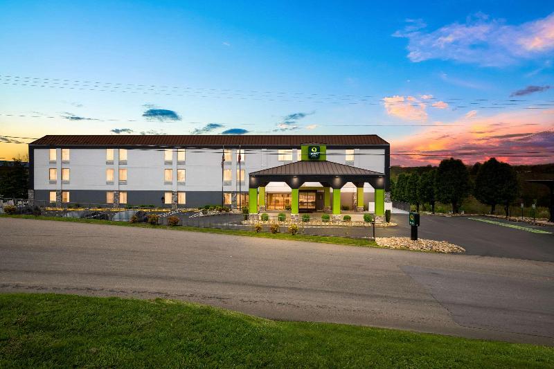 Quality Inn I-81 Exit 23 image