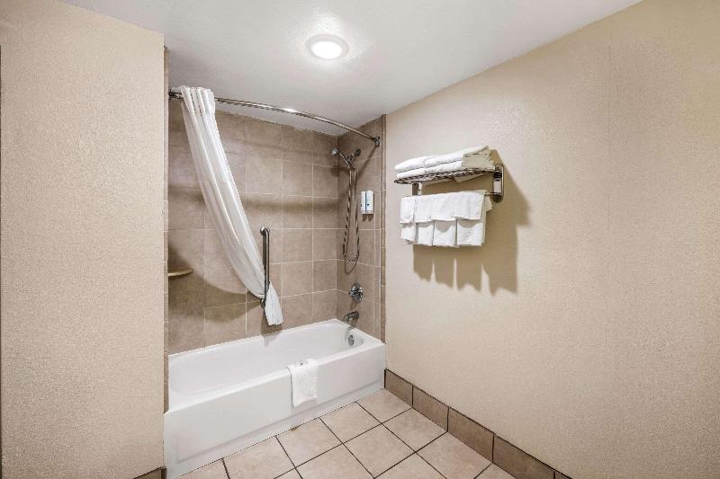 Quality Inn I-81 Exit 23 image