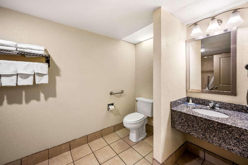 Quality Inn I-81 Exit 23 image
