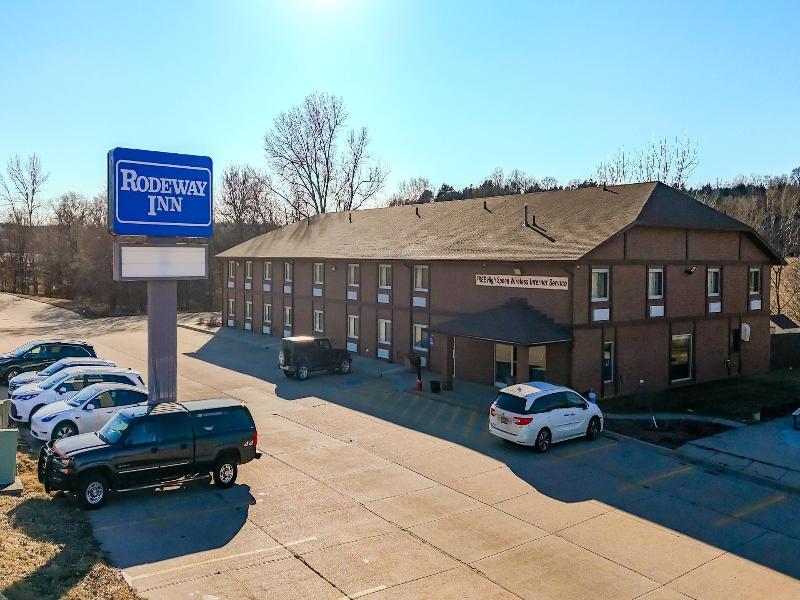Rodeway Inn Blair — exterior view