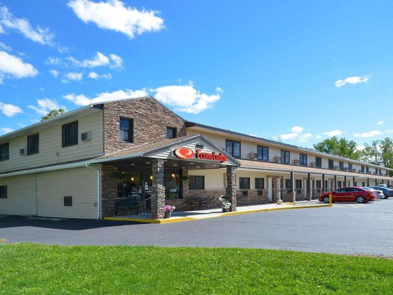 Econo Lodge Rochester I-90 & I-390 image