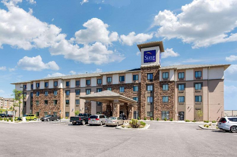 Sleep Inn & Suites Middletown - Goshen image