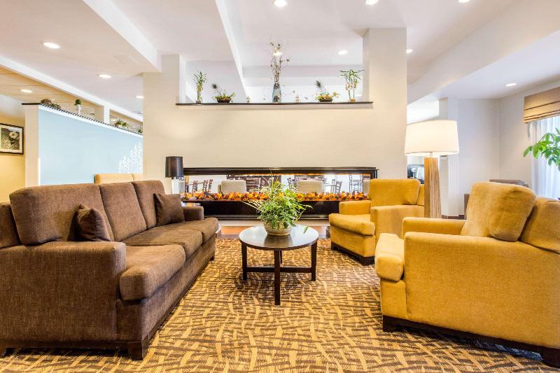 Sleep Inn & Suites Middletown - Goshen image
