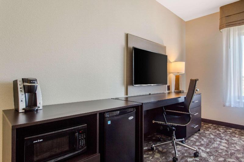 Sleep Inn & Suites Middletown - Goshen image