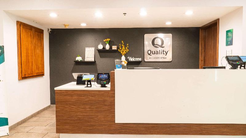 Quality Inn&Suites Oakwood Village Cleveland South image