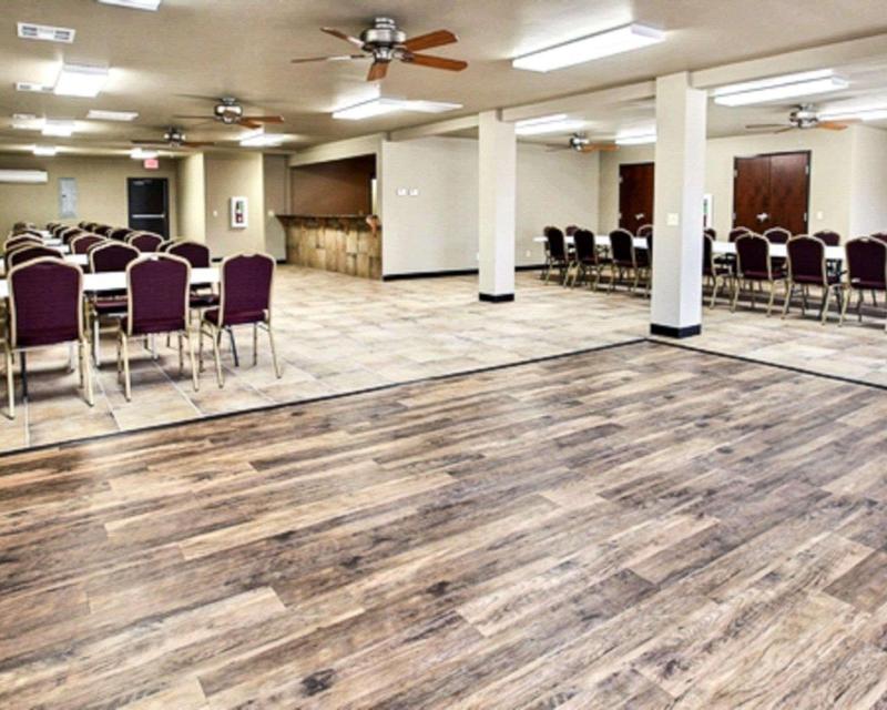 Sleep Inn & Suites Hennessey image