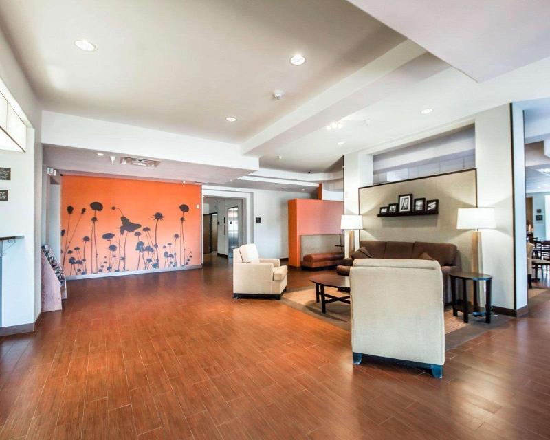 Sleep Inn & Suites Hennessey image