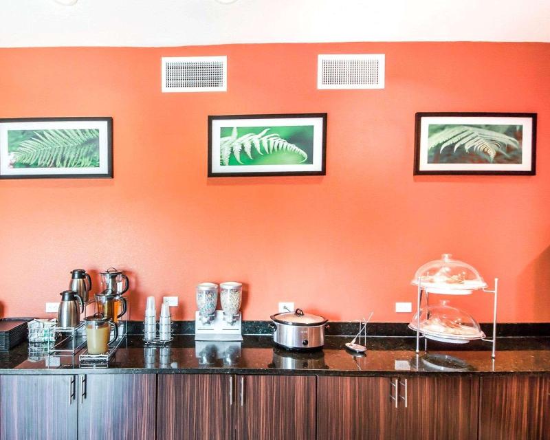 Sleep Inn & Suites Hennessey image