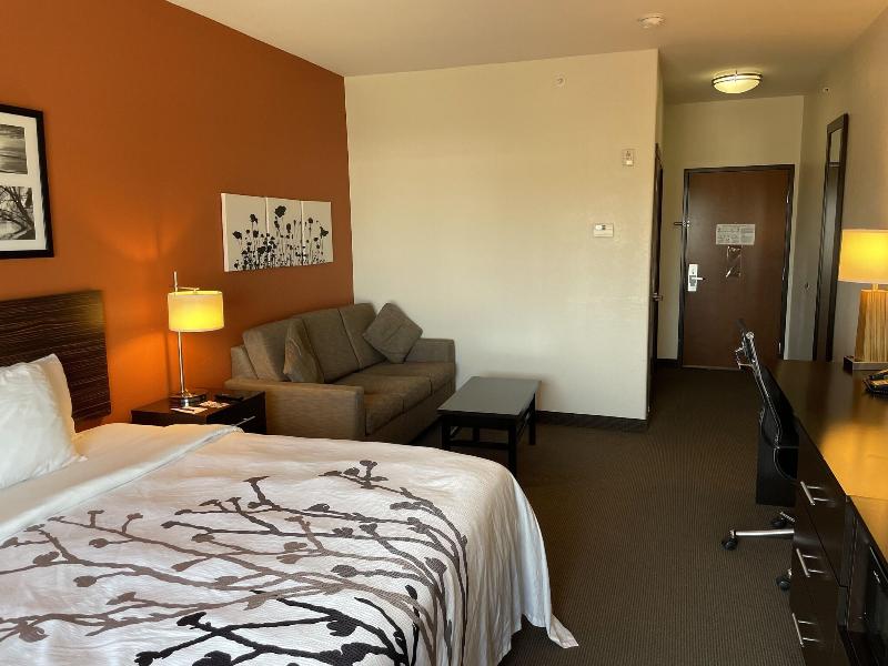 Sleep Inn & Suites Hennessey image