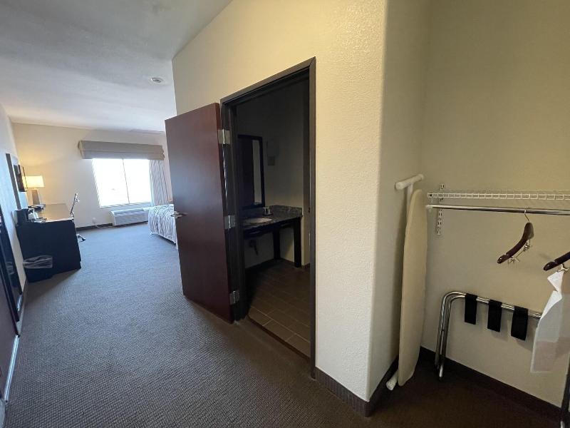 Sleep Inn & Suites Hennessey image