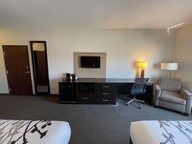 Sleep Inn & Suites Hennessey image