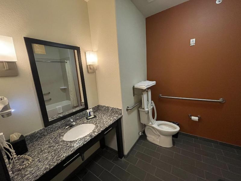 Sleep Inn & Suites Hennessey image