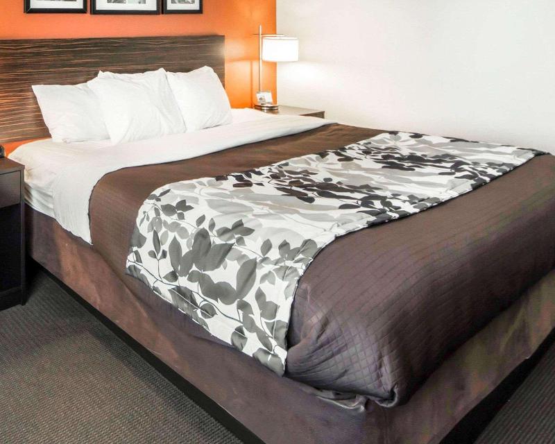 Sleep Inn & Suites Hennessey image