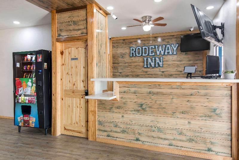 Rodeway Inn Broken Bow image