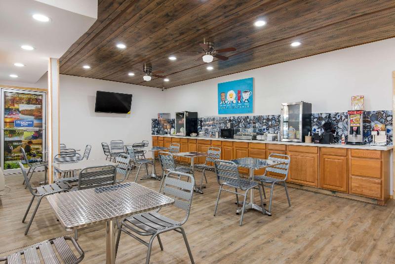 Rodeway Inn Broken Bow image