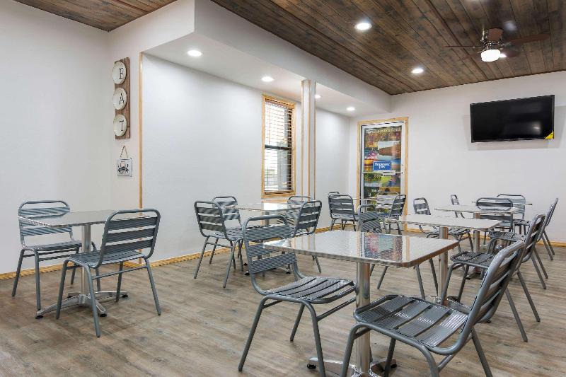 Rodeway Inn Broken Bow image