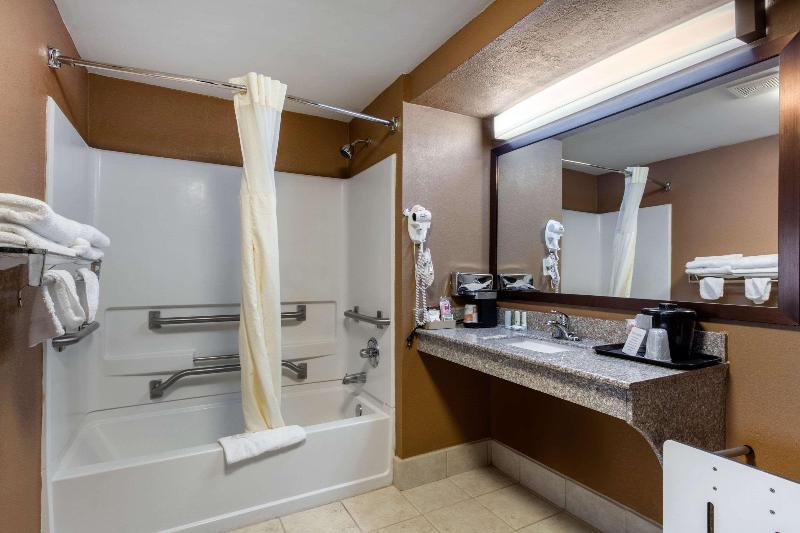 Quality Inn Kingston Springs image