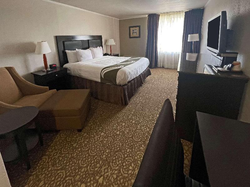 Quality Inn Fort Worth - Downtown East image