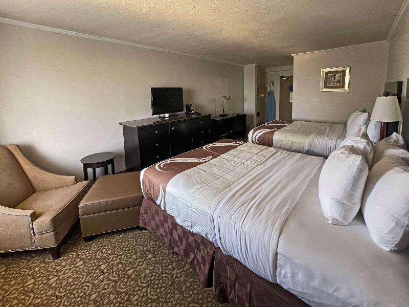 Quality Inn Fort Worth - Downtown East image