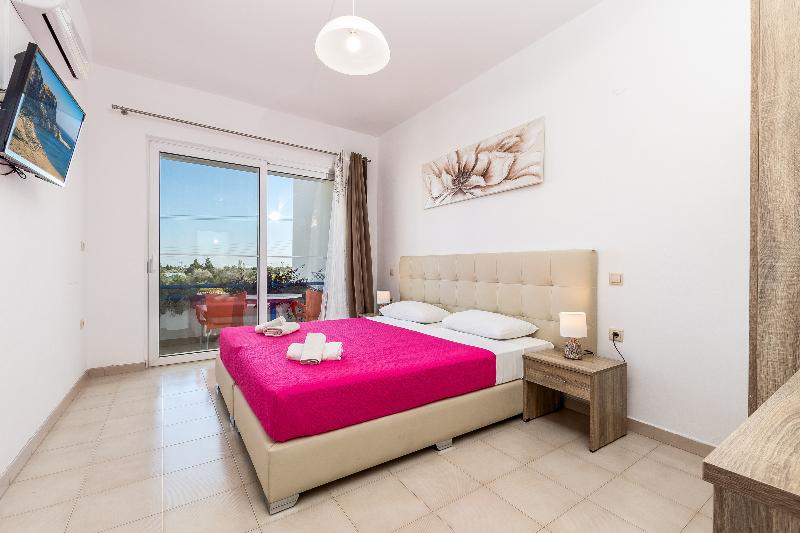 Villa Maroula gallery photo 26