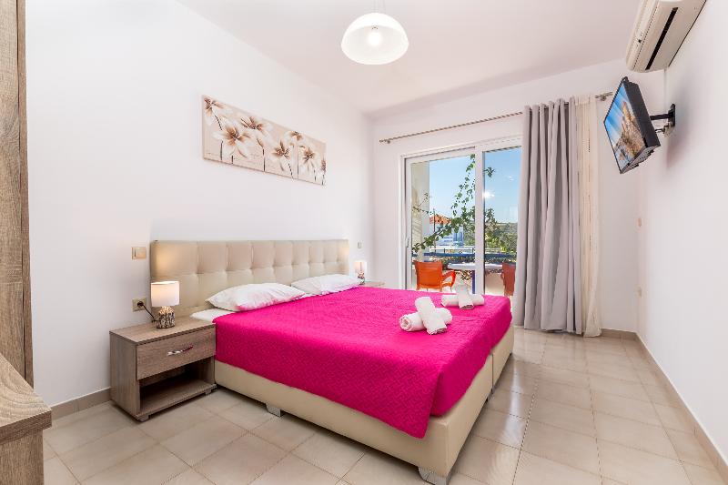 Villa Maroula gallery photo 27
