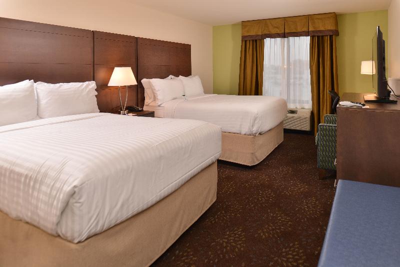 Holiday Inn Express and Suites Dearborn SW Detroit photo 13