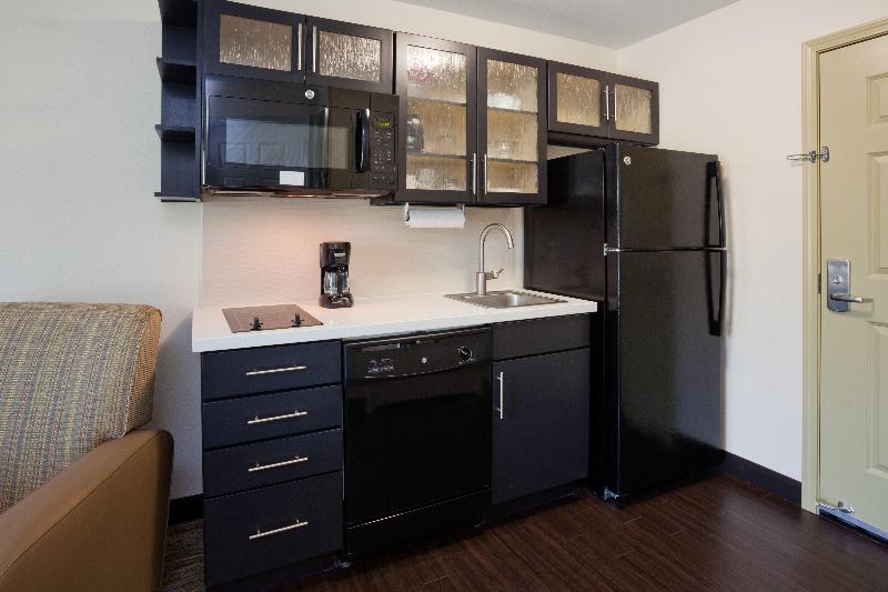 Candlewood Suites Dickinson image